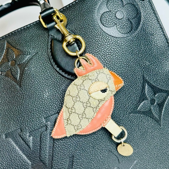 GUCCI Beige GG Coated Canvas 'Gucci Zoo' Papagallo Parrot Key Holder Bag Charm - Picture 6 of 15